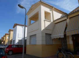 UNIFAMILIAR ADOSADO EN ROSALEJO