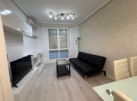 PISO CÉNTRICO DE RECIENTE CONSTRUCCIÓN