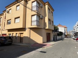 CHALET ADOSADO, C/ PUERTO EL ESCUDO